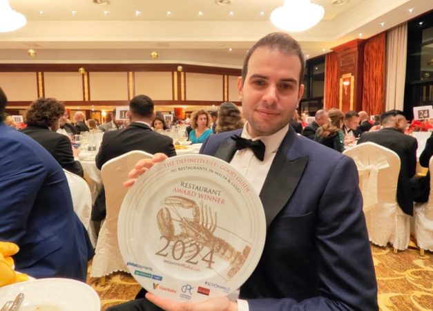 Marco Giromini - Assistant F&B Manager of TemptAsian, with the award